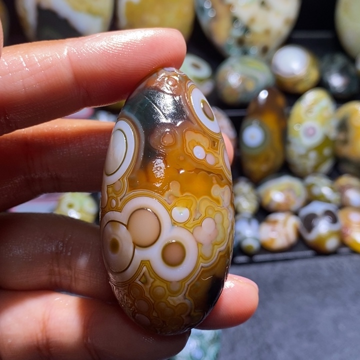 玛瑙/玉髓未镶嵌珠宝半成品157