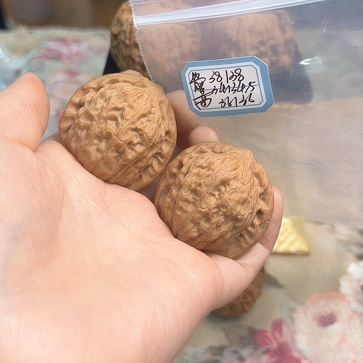 文玩核桃把件非嫁接将军帽