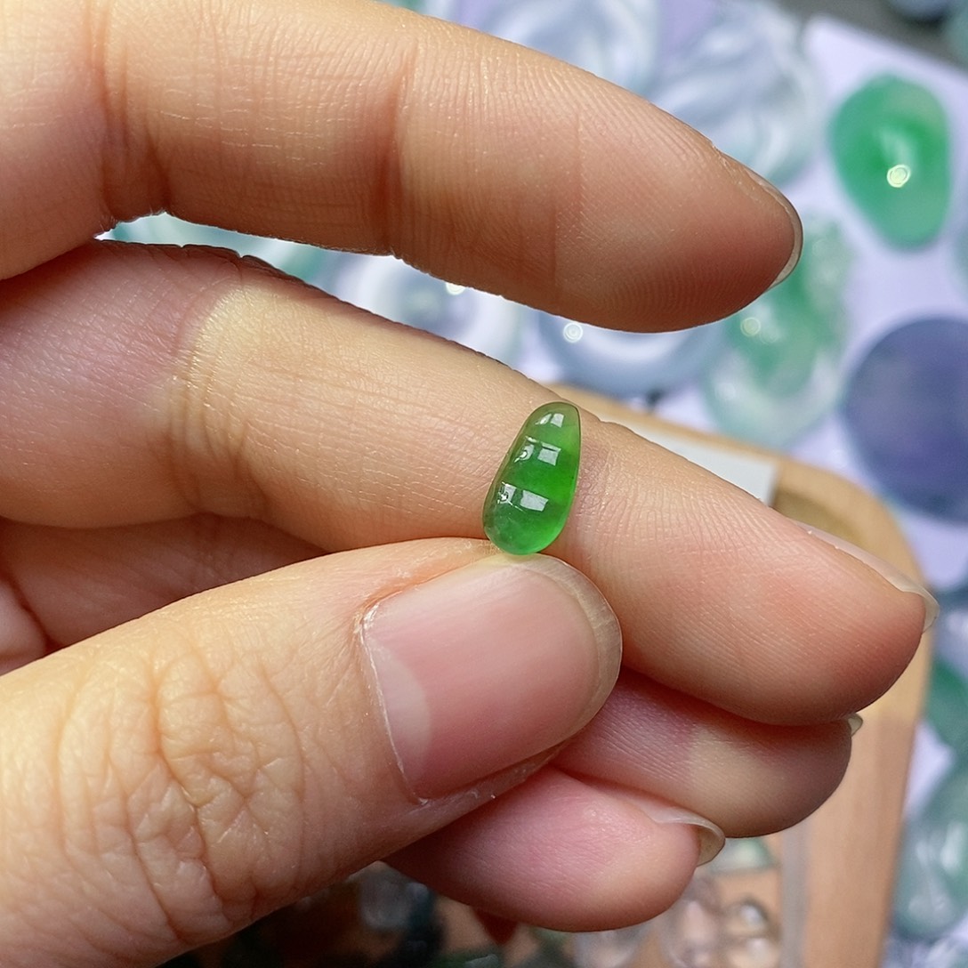 定制翡翠未镶嵌翡翠