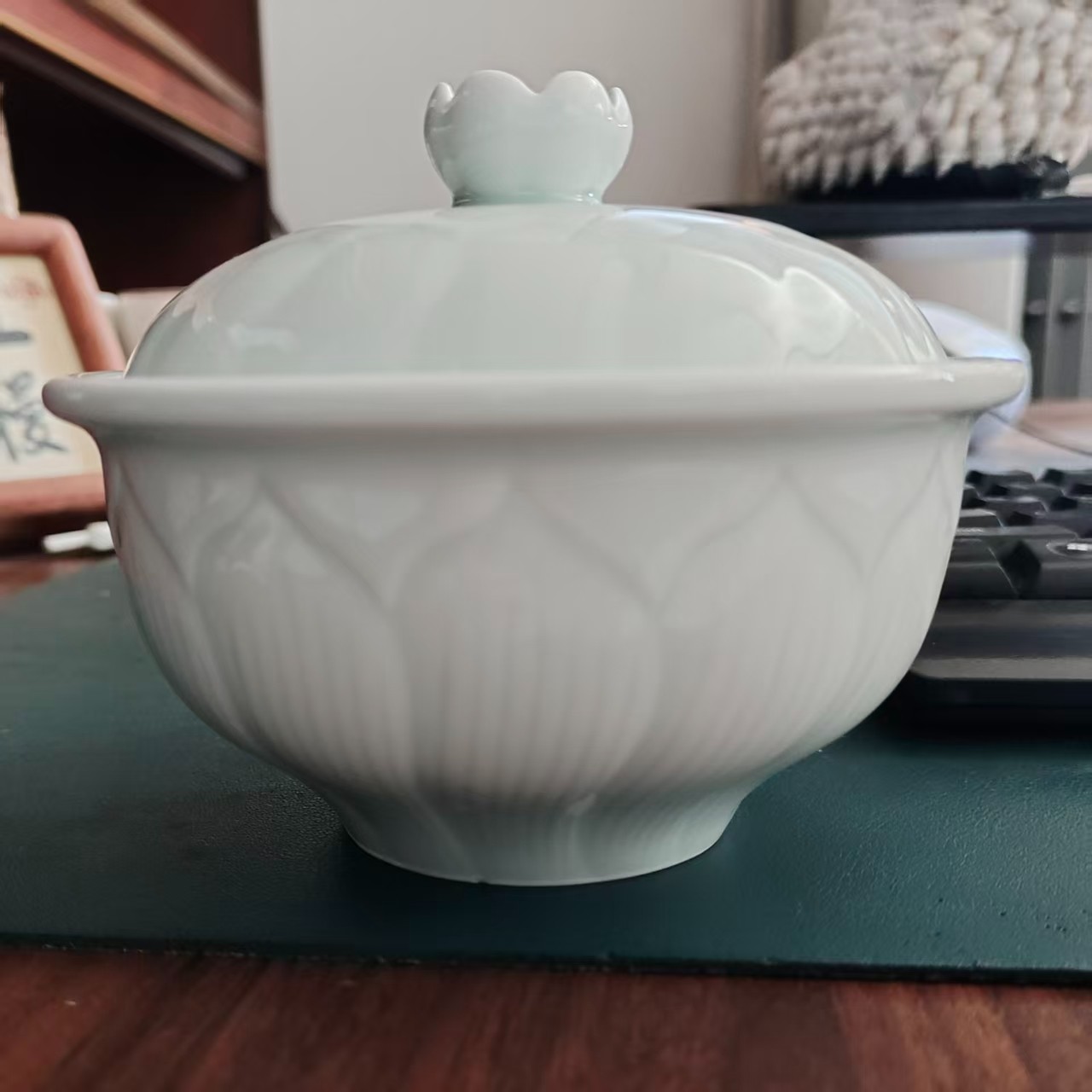 景德镇餐具【微瑕尾货】影青色莲花大炖盅