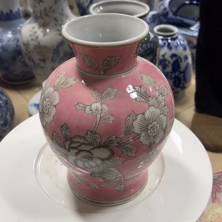 瓷片微瑕。。。。。。。。。。。。。