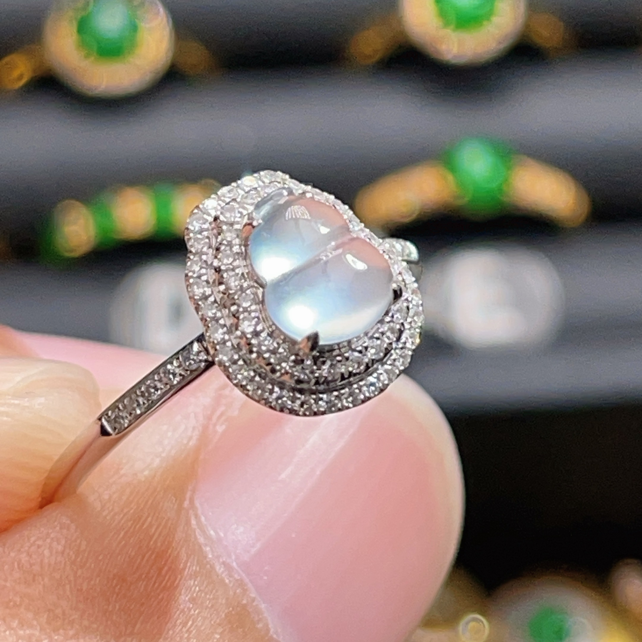 18K金天然翡翠A货-2480两圈钻石葫芦高冰戒指K白镶嵌珠宝玉石
