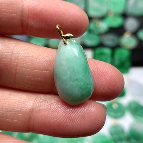 翡翠吊坠(不含链)18K金镶嵌