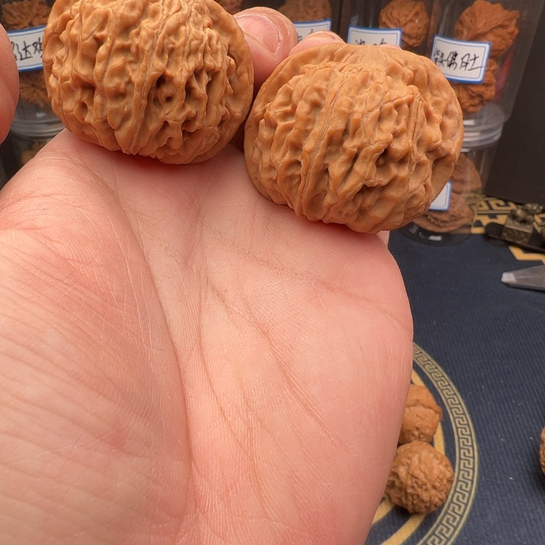 文玩核桃吊坠44天地二爷帽