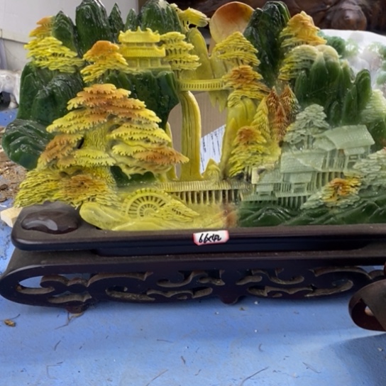 L***Y玉家居摆件玉石摆件