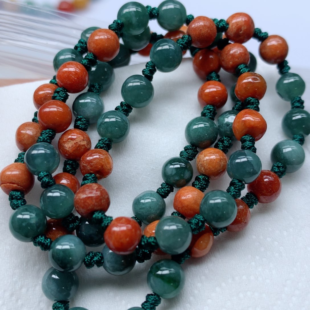 翡翠颈饰未镶嵌手串