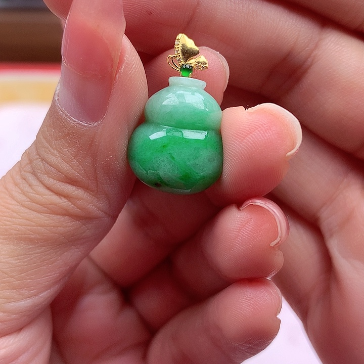 翡翠颈饰18K金镶嵌翡翠