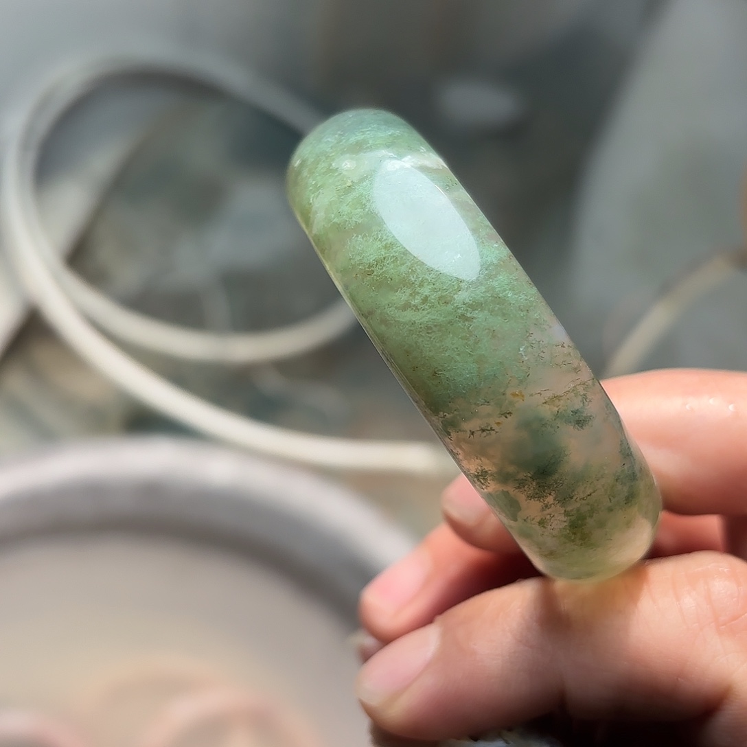 辞***。玛瑙/玉髓未镶嵌手镯