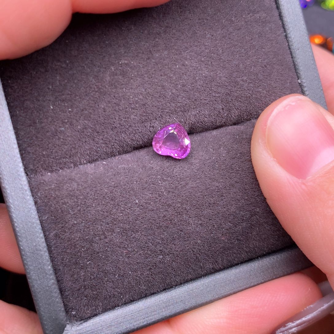 蓝宝石裸石未镶嵌1.01克拉紫色蓝宝石