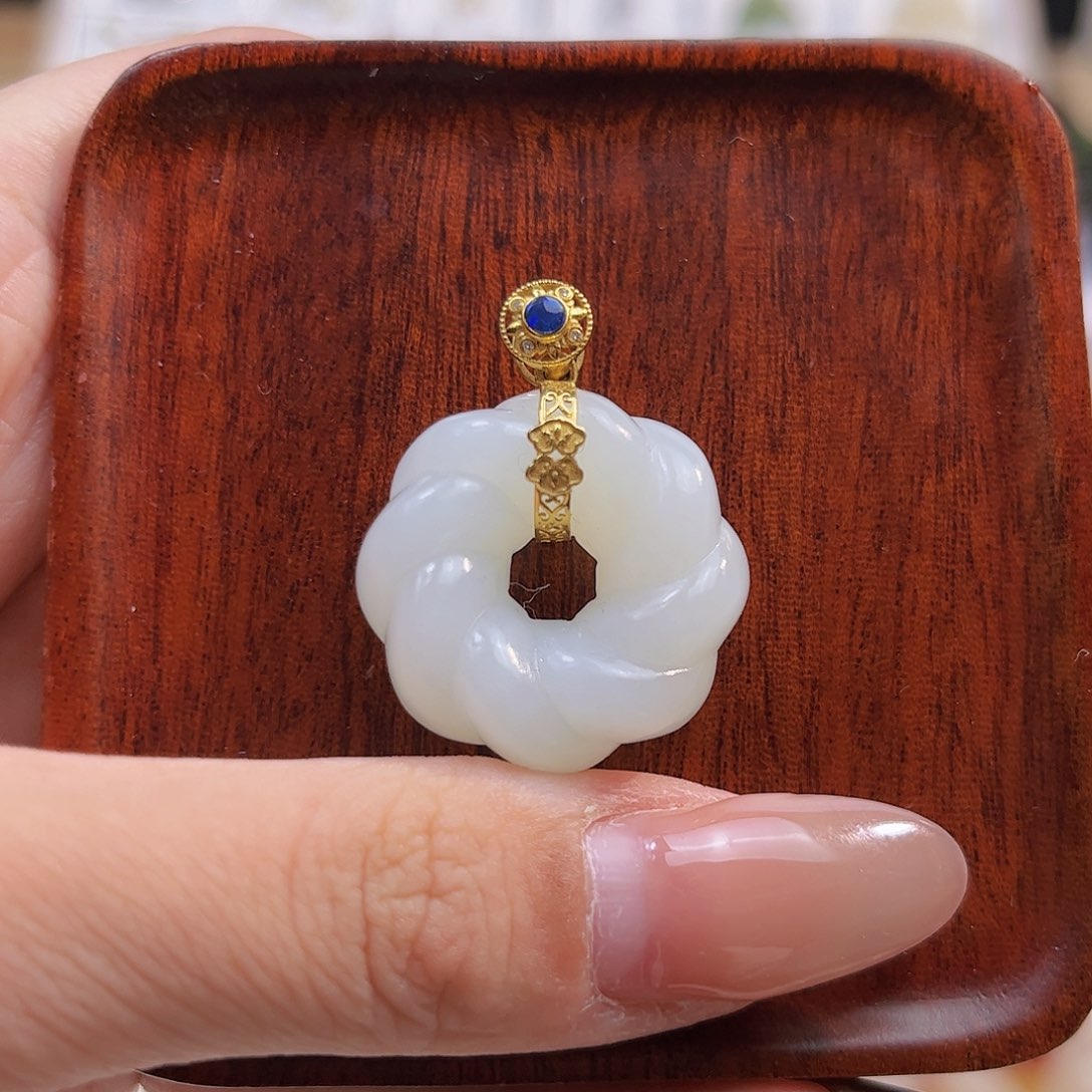 和田玉18K金镶嵌吊坠(不含链)