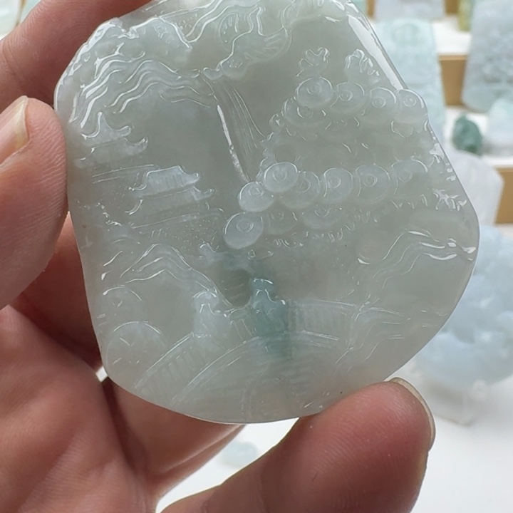 翡翠未镶嵌颈饰天然缅甸A货翡翠