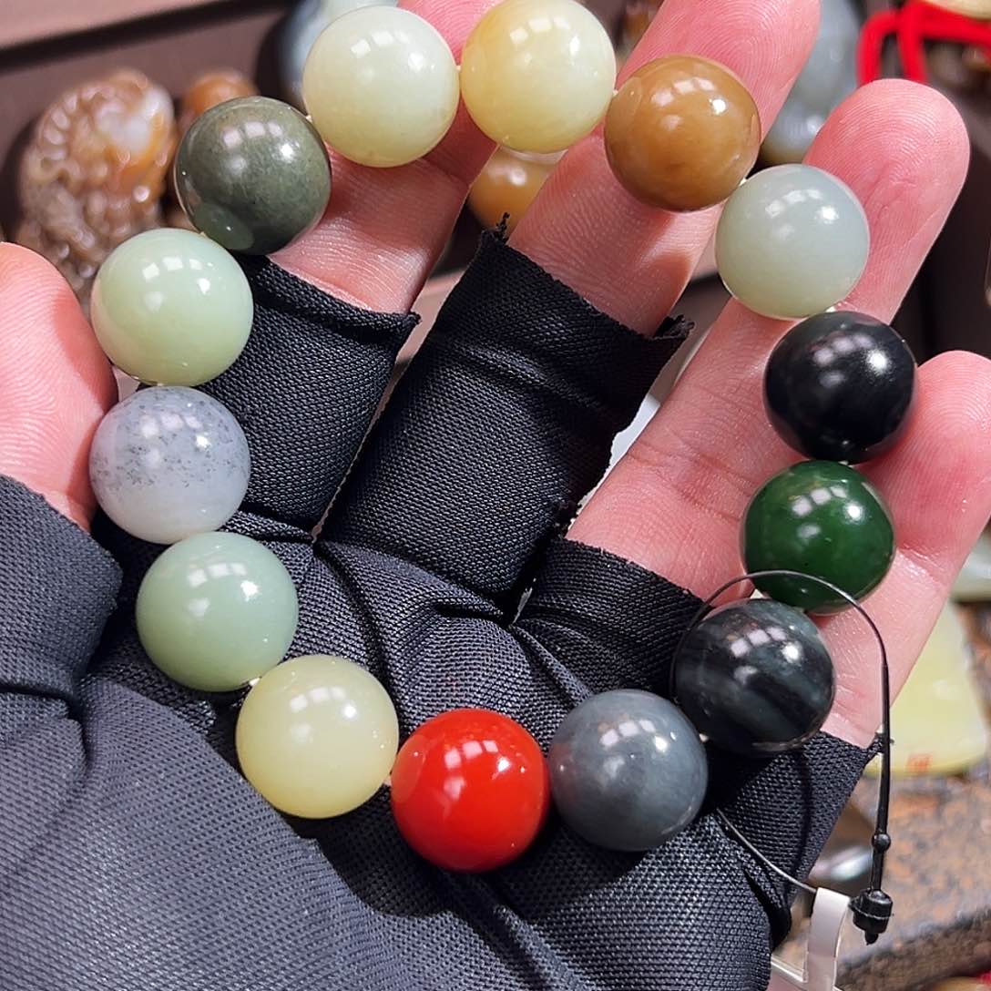 和田玉手串未镶嵌超值哦