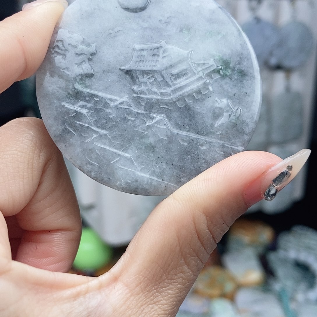 翡翠颈饰未镶嵌翡翠