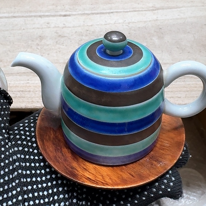 瓷片磕哈哈哈哈哈哈