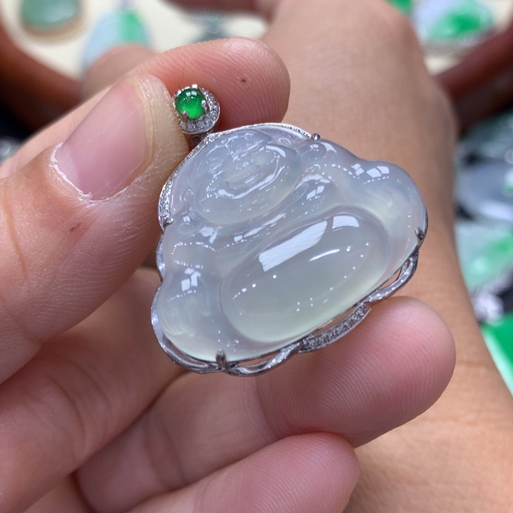 翡翠吊坠(不含链)18K金镶嵌