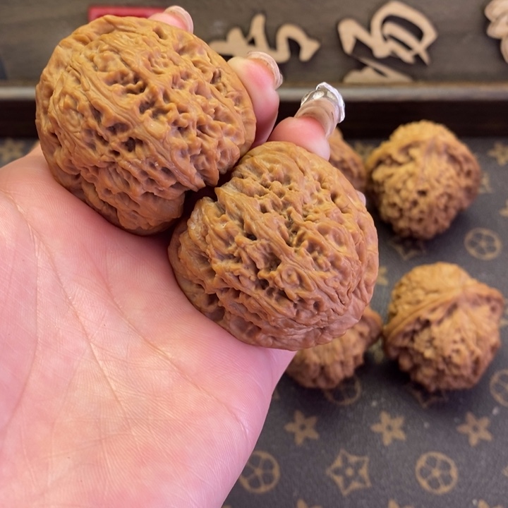 桃核把件上****²南疆石文玩核桃