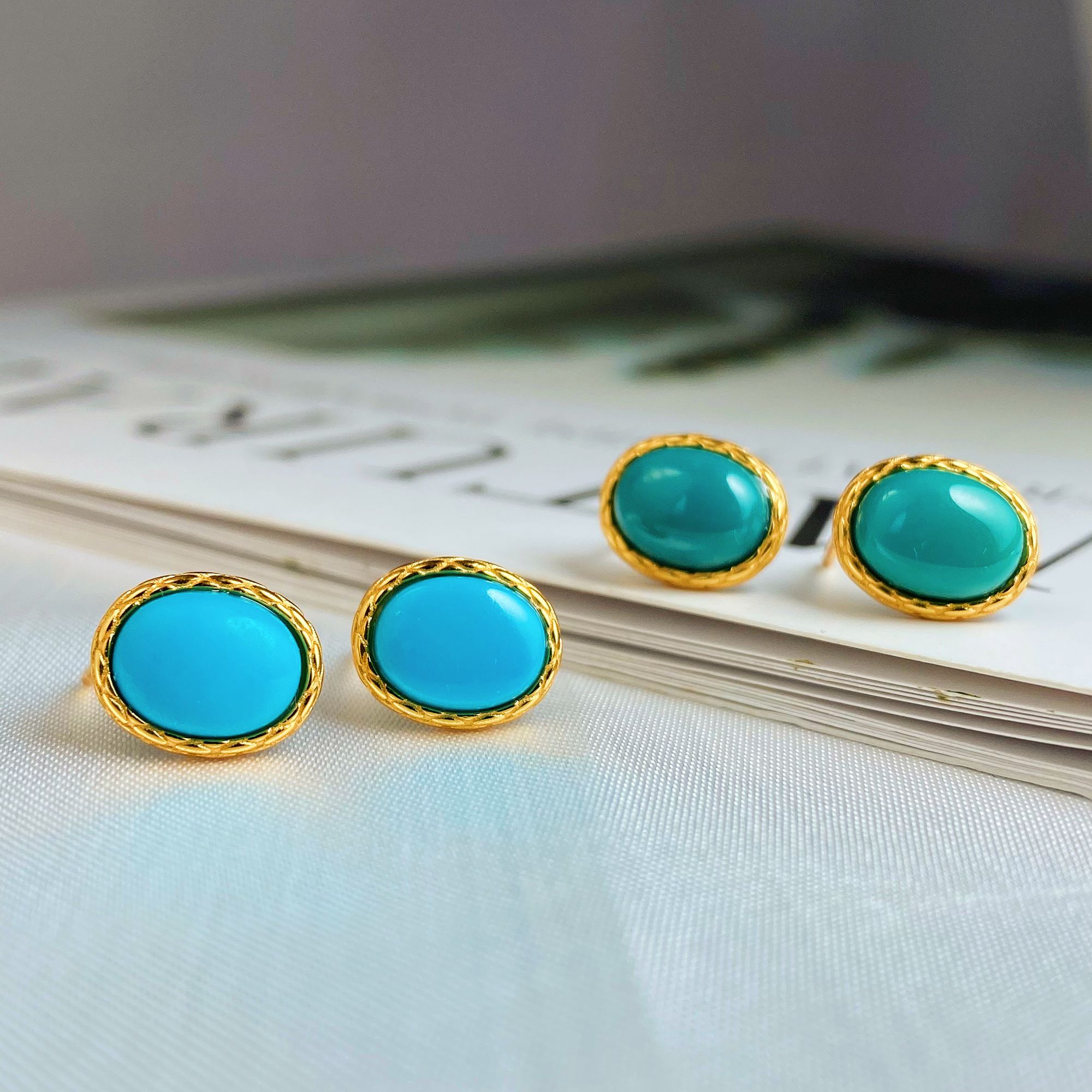 湖北十堰纯天然原矿绿松石高瓷蓝耳钉显白简约大气