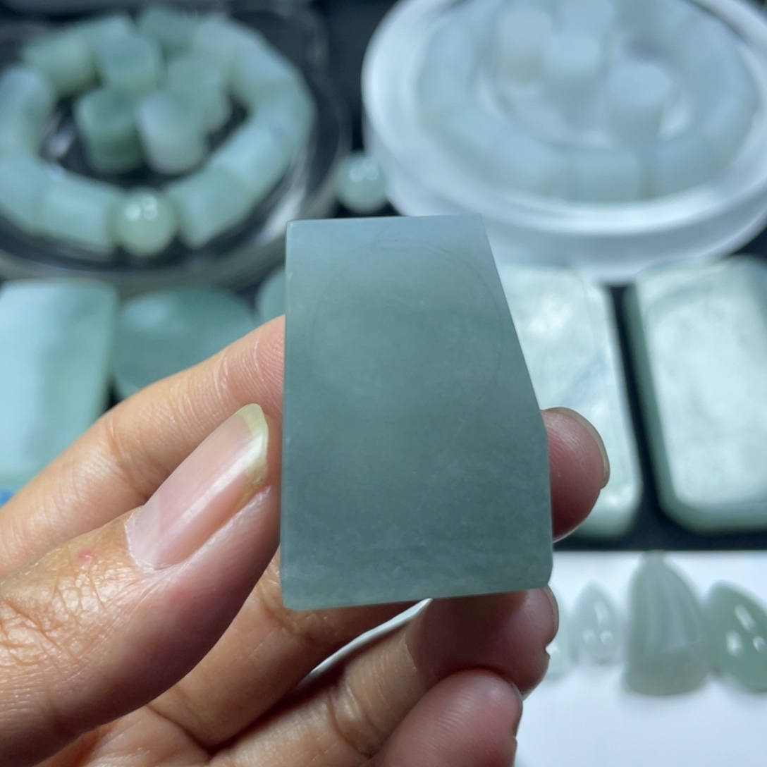 定制翡翠未镶嵌裸石定制