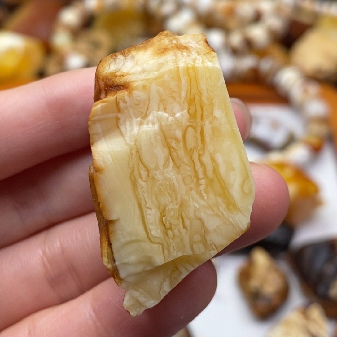 定制琥珀未镶嵌蜜蜡