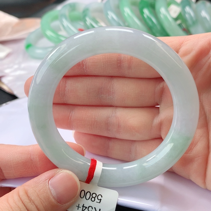 翡翠手镯未镶嵌缅甸A货翡翠手镯