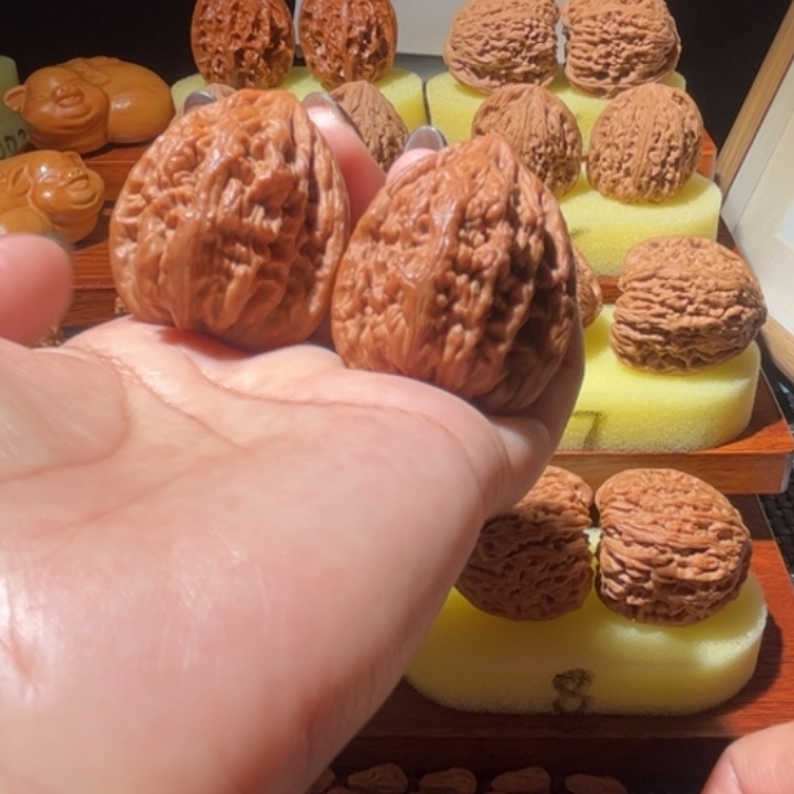 吊坠文玩核桃原树粗筋虎头王