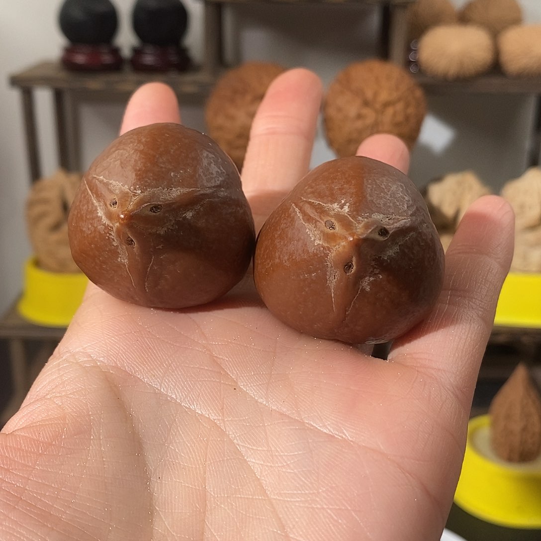 吊坠文玩核桃譞****红橄榄37