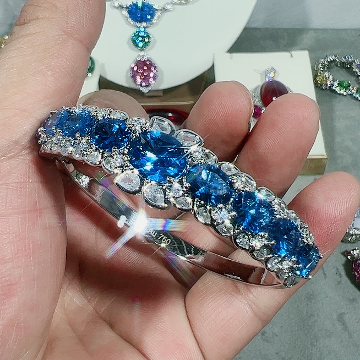 红宝石颈饰未镶嵌