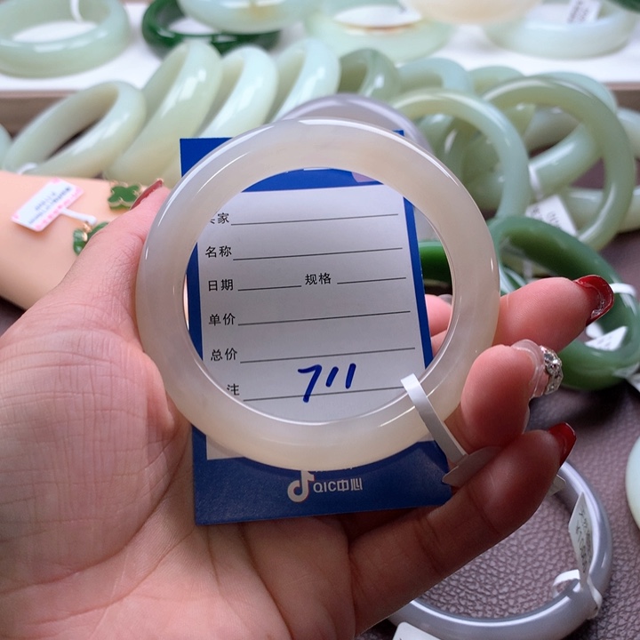 和田玉手镯58未镶嵌