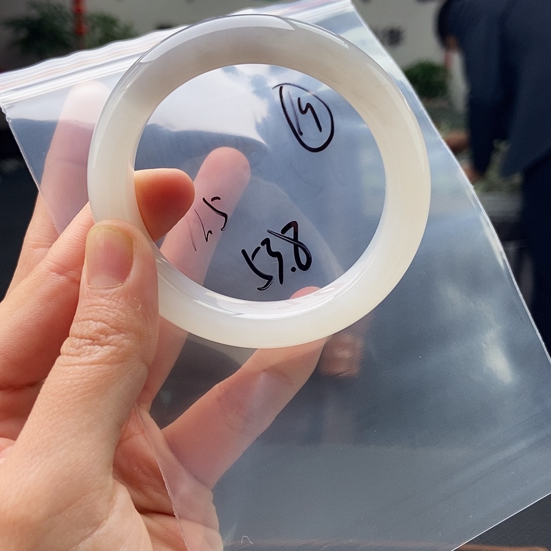 和田玉颜色多样性发拍一发一未镶嵌