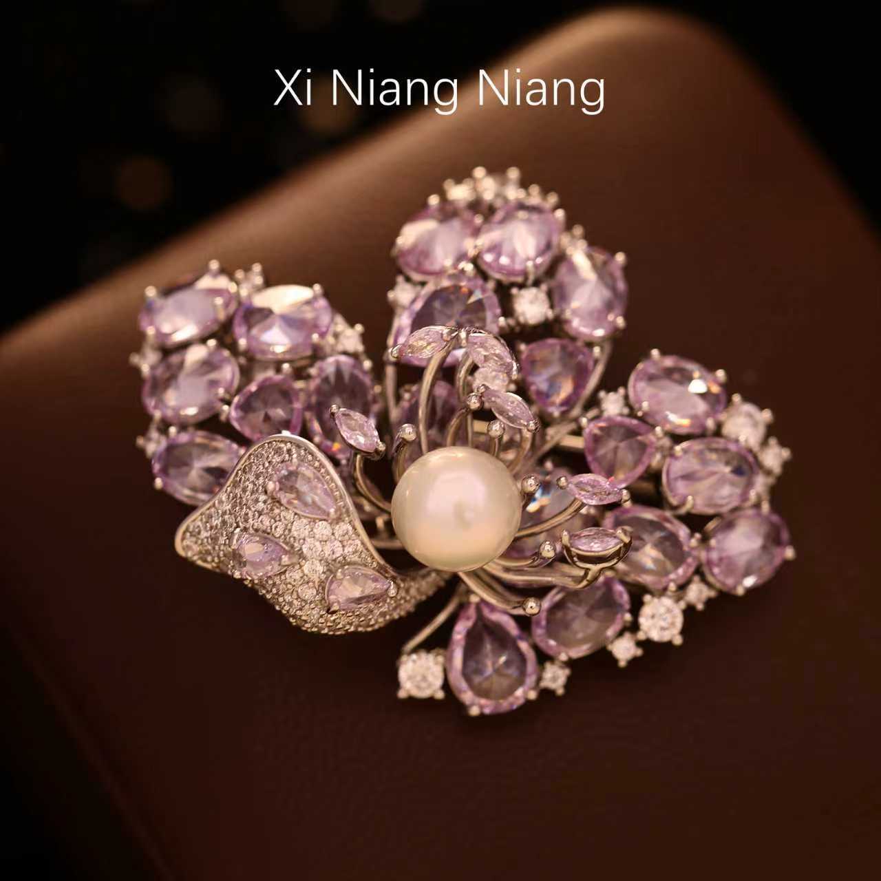 铜合金仿水晶胸针 澜柒-经典设计师款胸针高档品牌出口订单-S5073