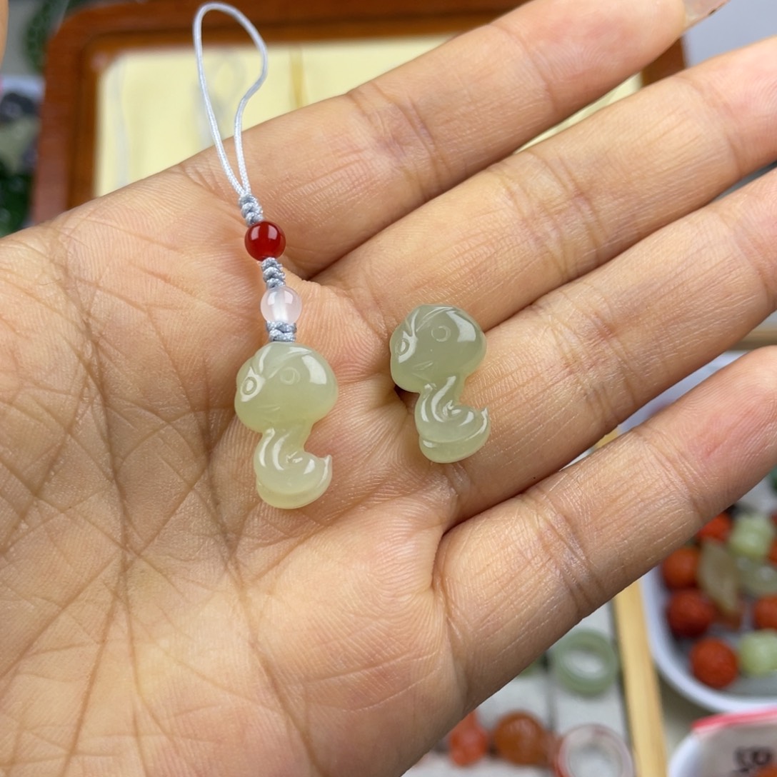 和田玉蛇宝宝未镶嵌