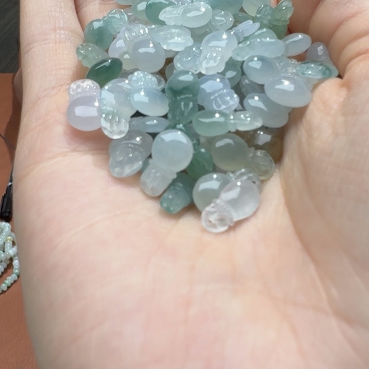 未镶嵌挂件翡翠福利1个，不包邮，拍一单邮费发货
