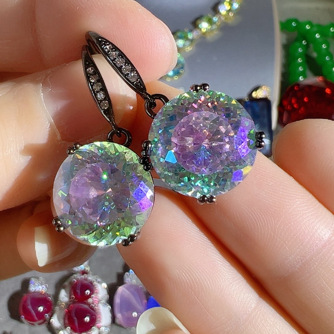 花岗石钨合金红色蓝色吊坠