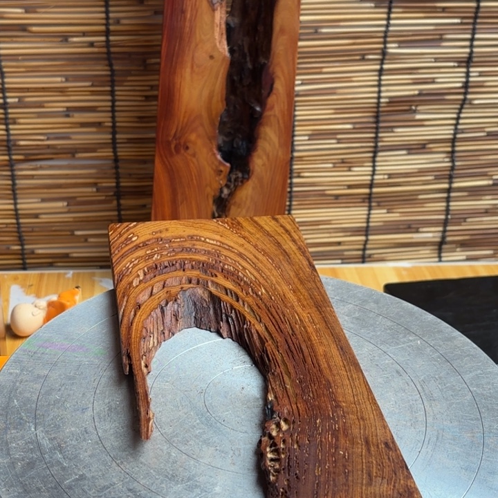 皇***爷大叶紫檀（黑酸枝木类）