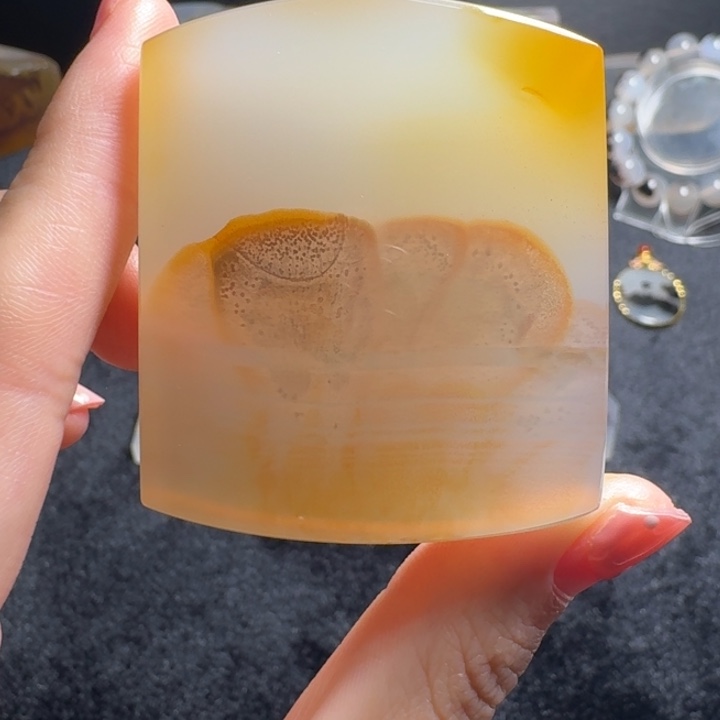 一***诺玛瑙/玉髓未镶嵌摆件