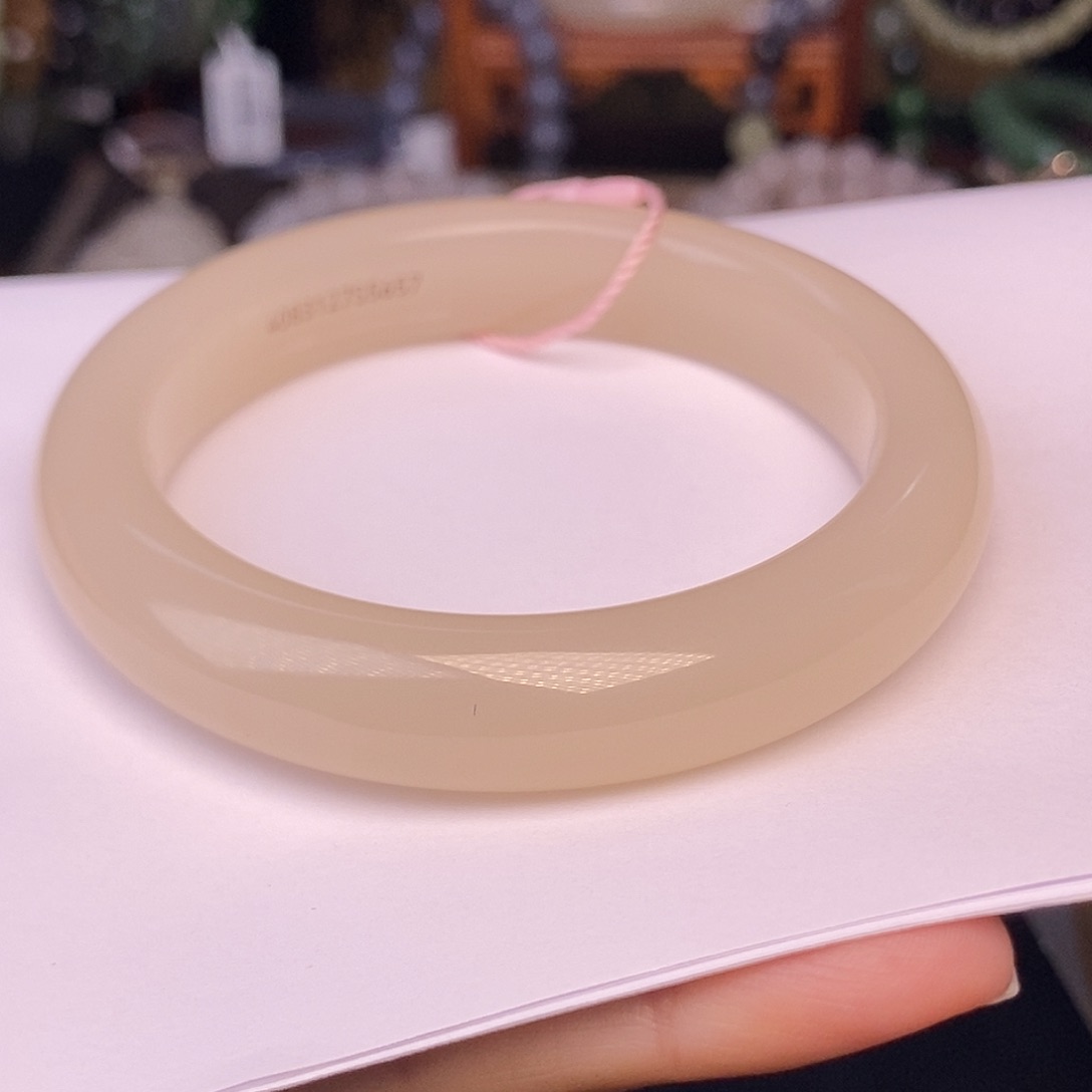 和田玉未镶嵌56.2 熟藕粉老料浓色脂膏级收藏毕业