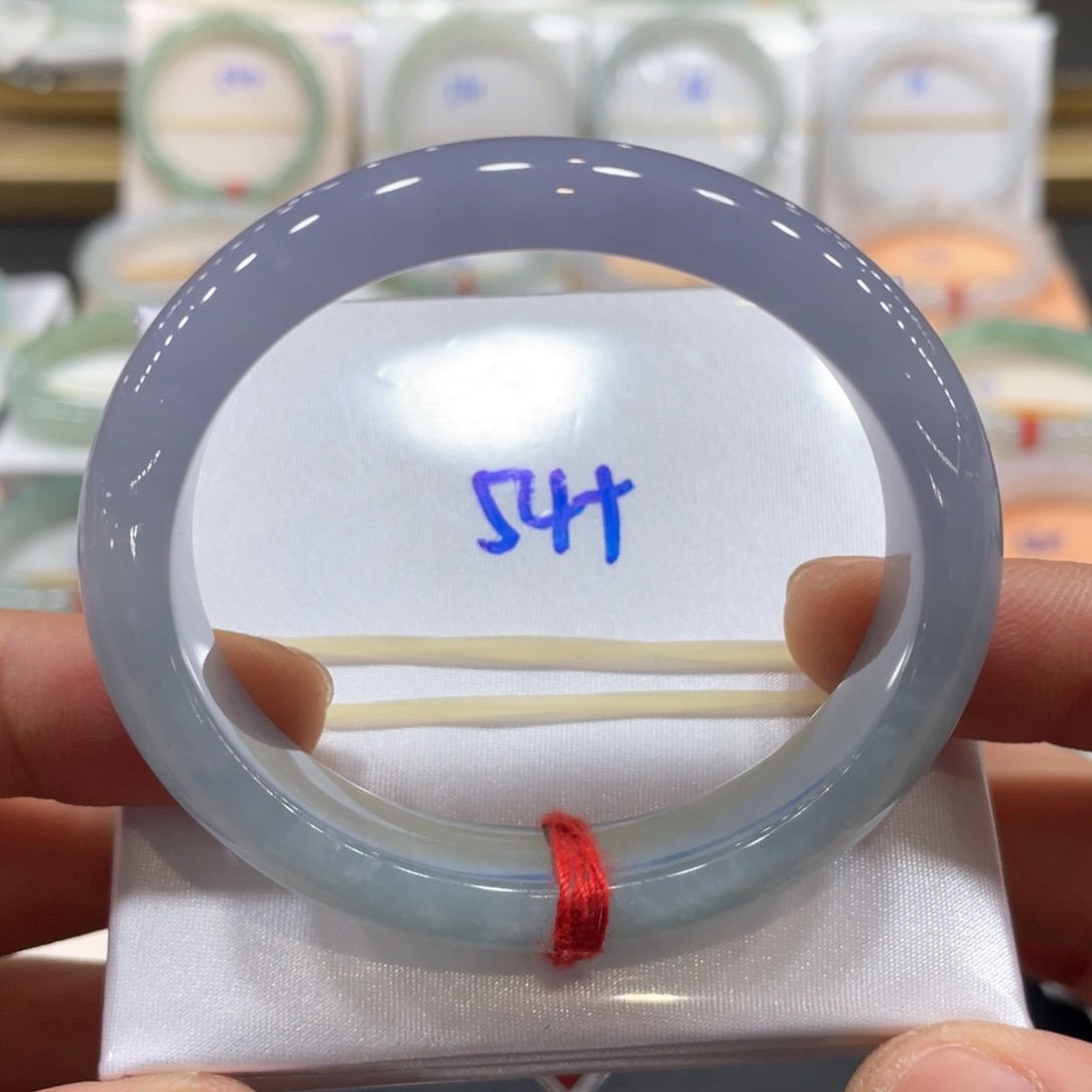 翡翠手镯未镶嵌翡翠手镯