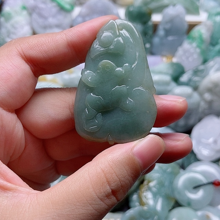 翡翠未镶嵌吊坠(不含链)1