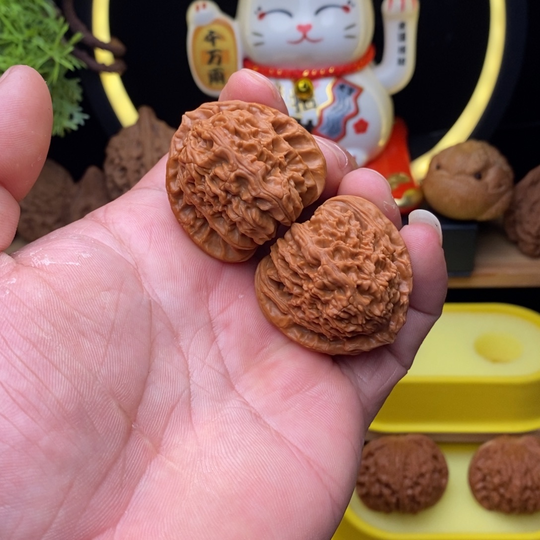 明***月把件文玩核桃37三角