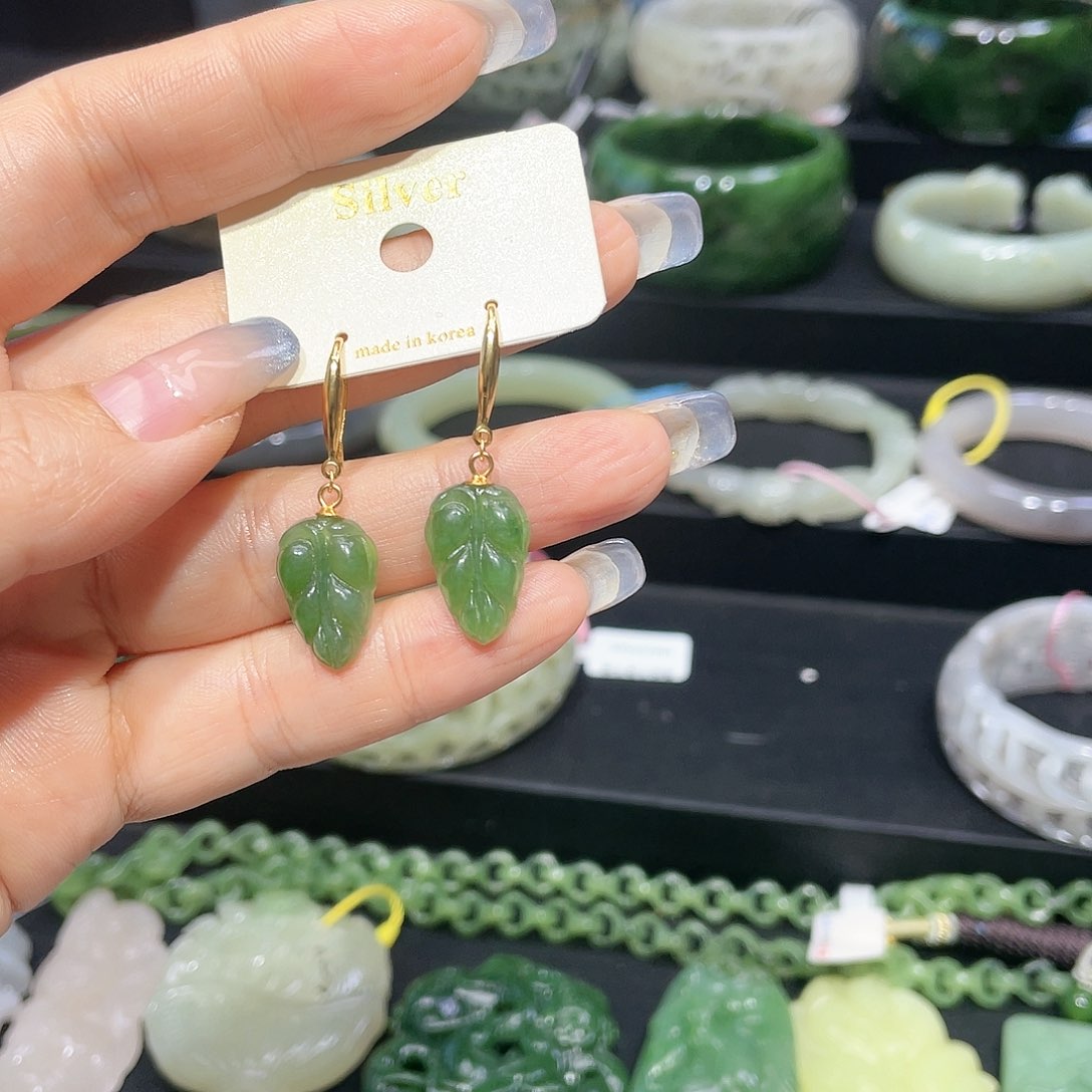 【闪购商品】和田玉耳饰64圈口未镶嵌