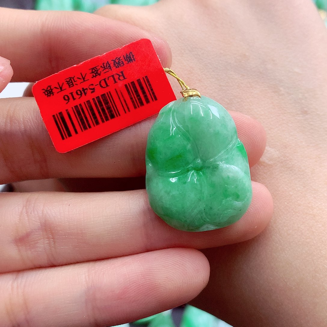 翡翠18K金镶嵌颈饰挂件