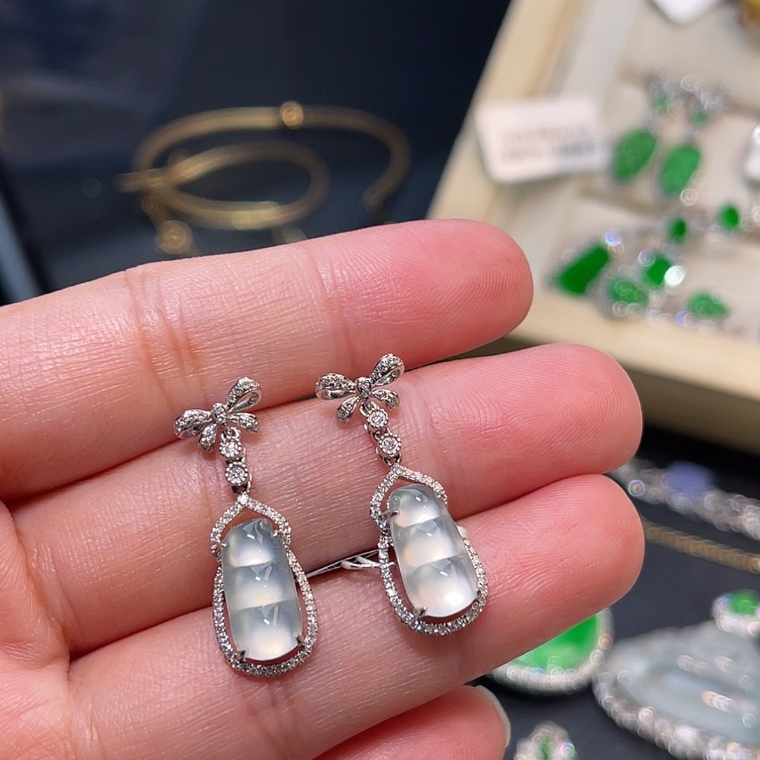 翡翠18K金镶嵌耳饰福豆