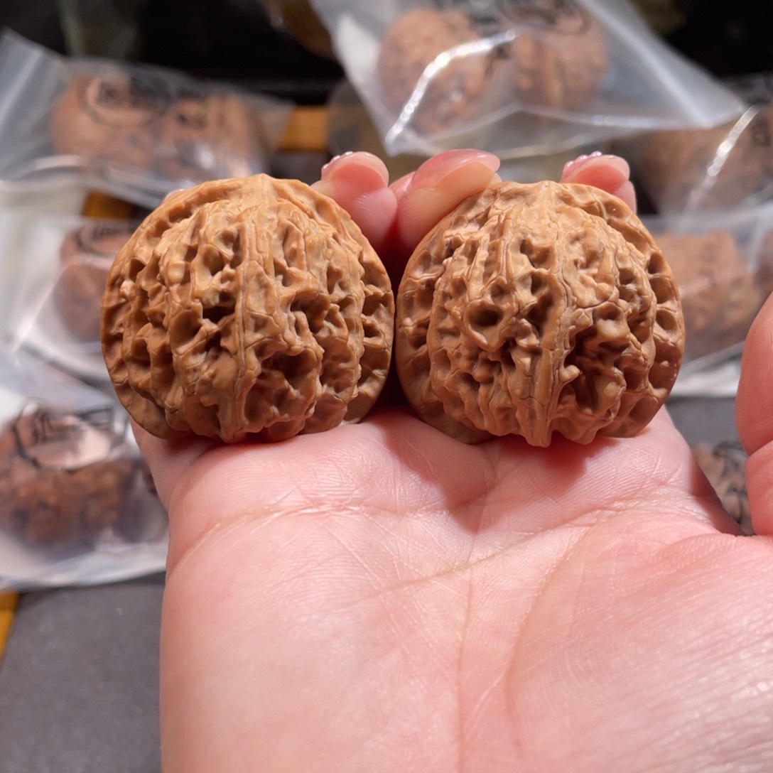 文玩核桃吊坠40苹果