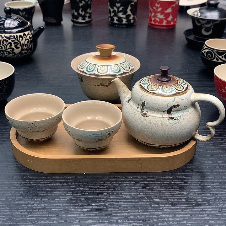 飞天主题一壶两杯加盖碗套装