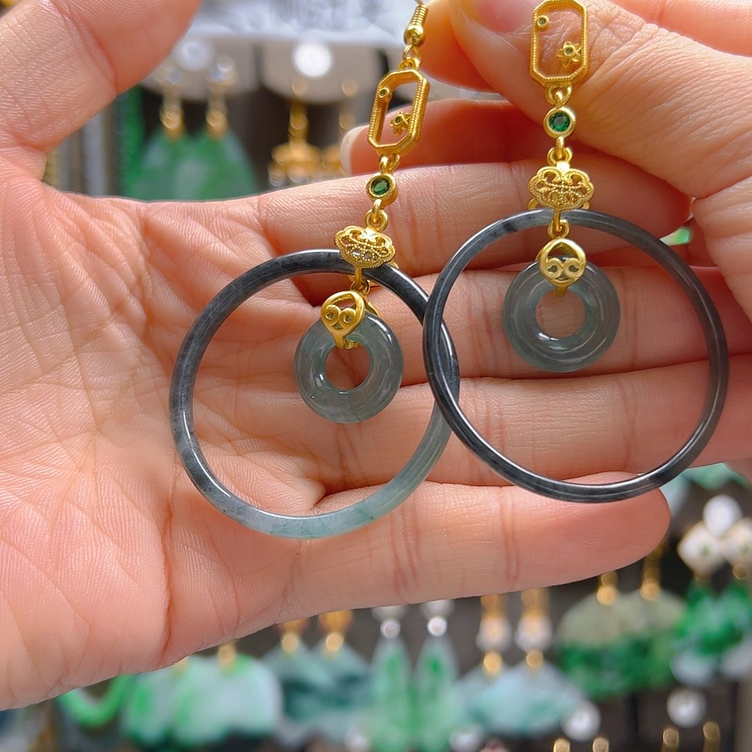 未镶嵌翡翠耳饰翡翠