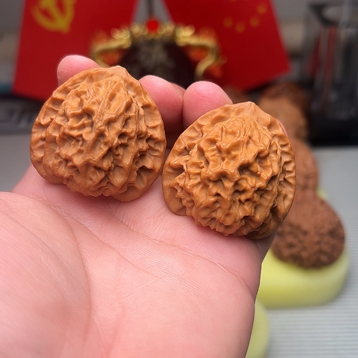 文玩核桃吊坠玄月