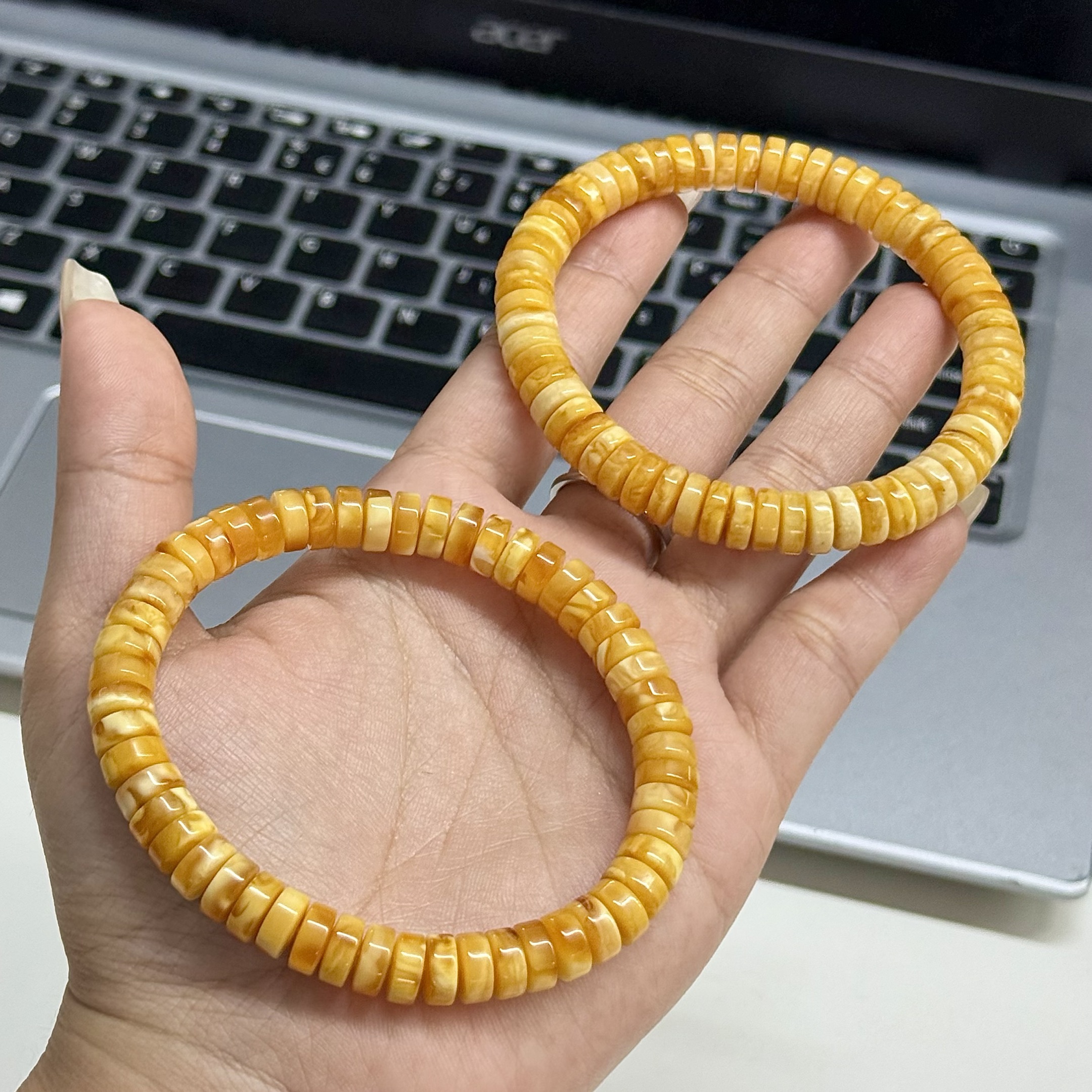 【BLM】蜜蜡直切手串-约8mm（多样性发其一）