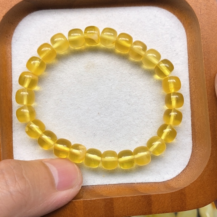 未镶嵌琥珀珠宝奇石
