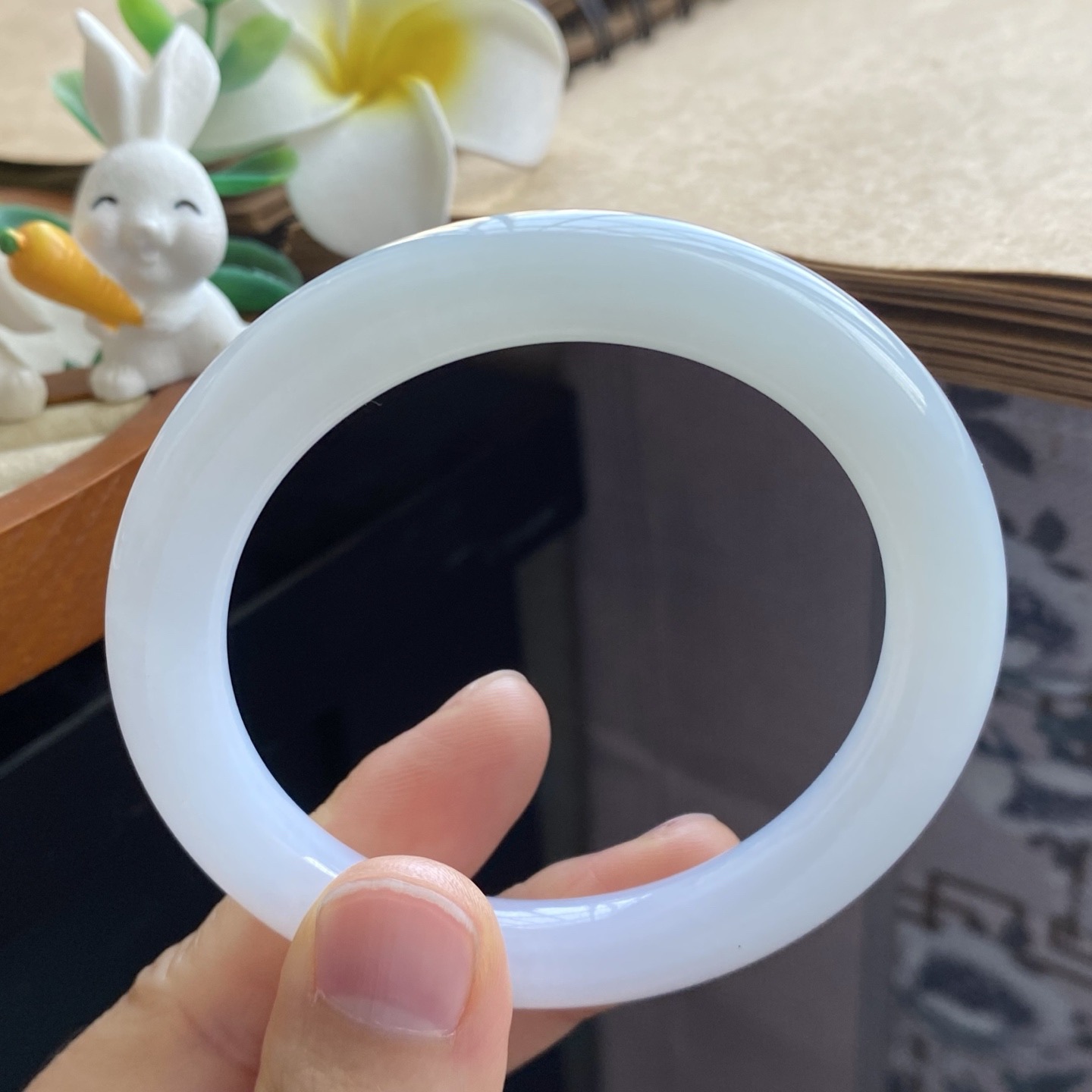 02.14批635号55.1-9.6！圆条！浅色果冻镯！很清浅的色调天然翡翠