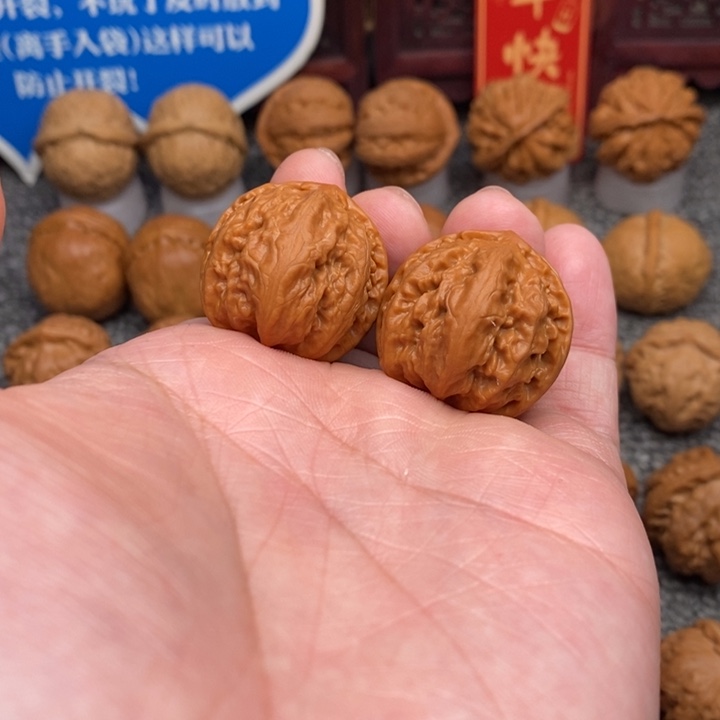 文玩核桃把件小霸王龙